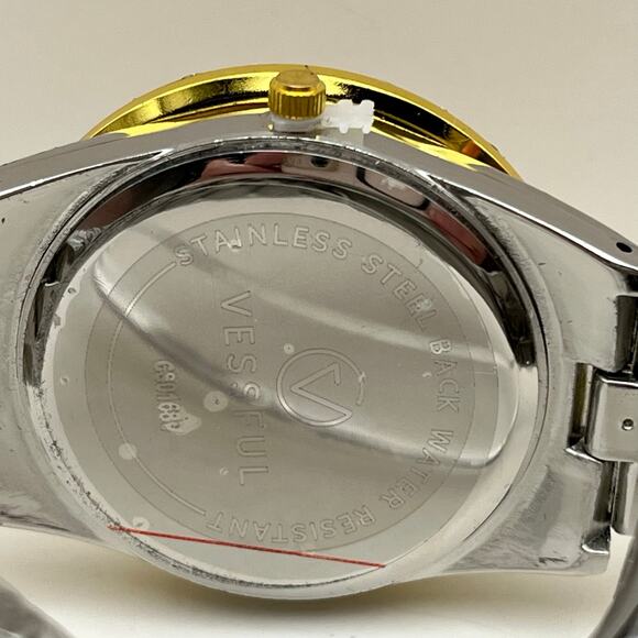 Vessful Men's Bling Rhinestone Analog Wristwatch - Picture 6 of 6